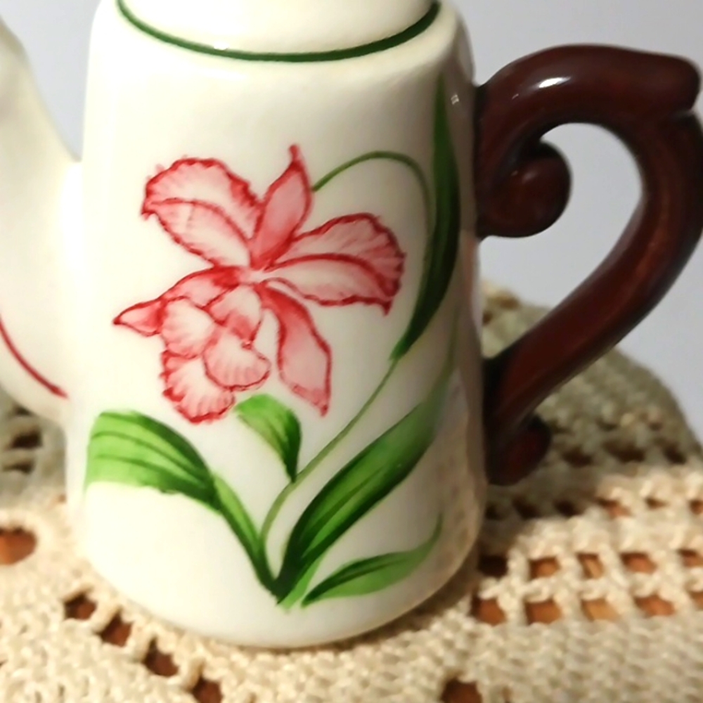 Vintage 1960's Orchid Ceramic Teapot Set - Made In Japan - Picture 6 of 7